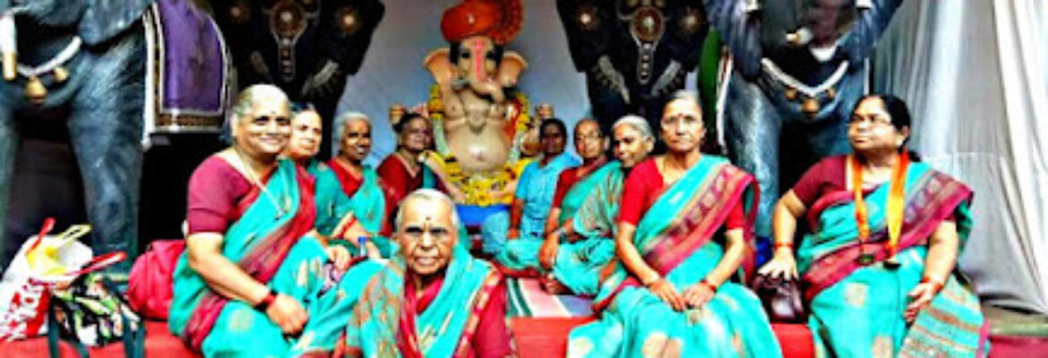 Raviwar Peth Cloth Centre