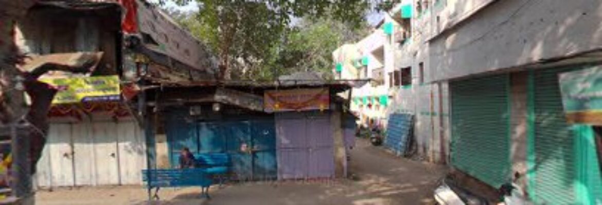 Prakash Cloth Centre